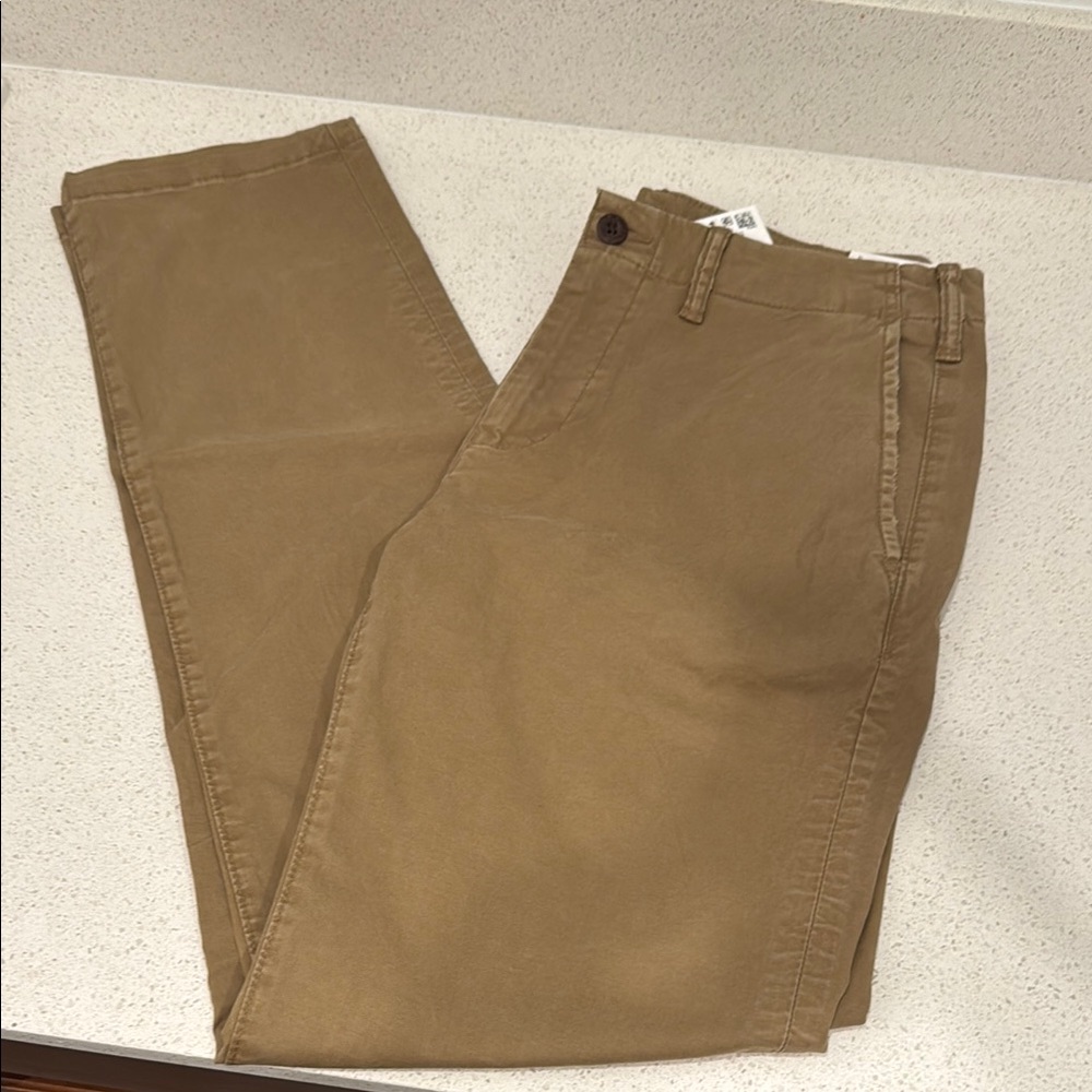American Eagle Outfitters athletic straight lived-in khakis